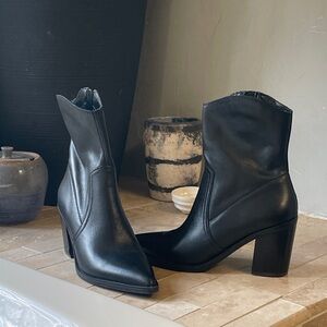 Express Classic Black Leather Mid Shaft Stack Heeled Western Boots Pointed Toe